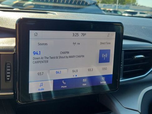 Used 2021 Ford Explorer XLT w/ Equipment Group 202A AWD/4WD image 16
