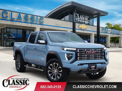 Used 2025 GMC Canyon Denali AWD/4WD image 1