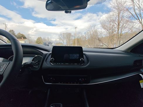 Used 2026 Nissan Rogue SV w/ Cold Weather Package image 23