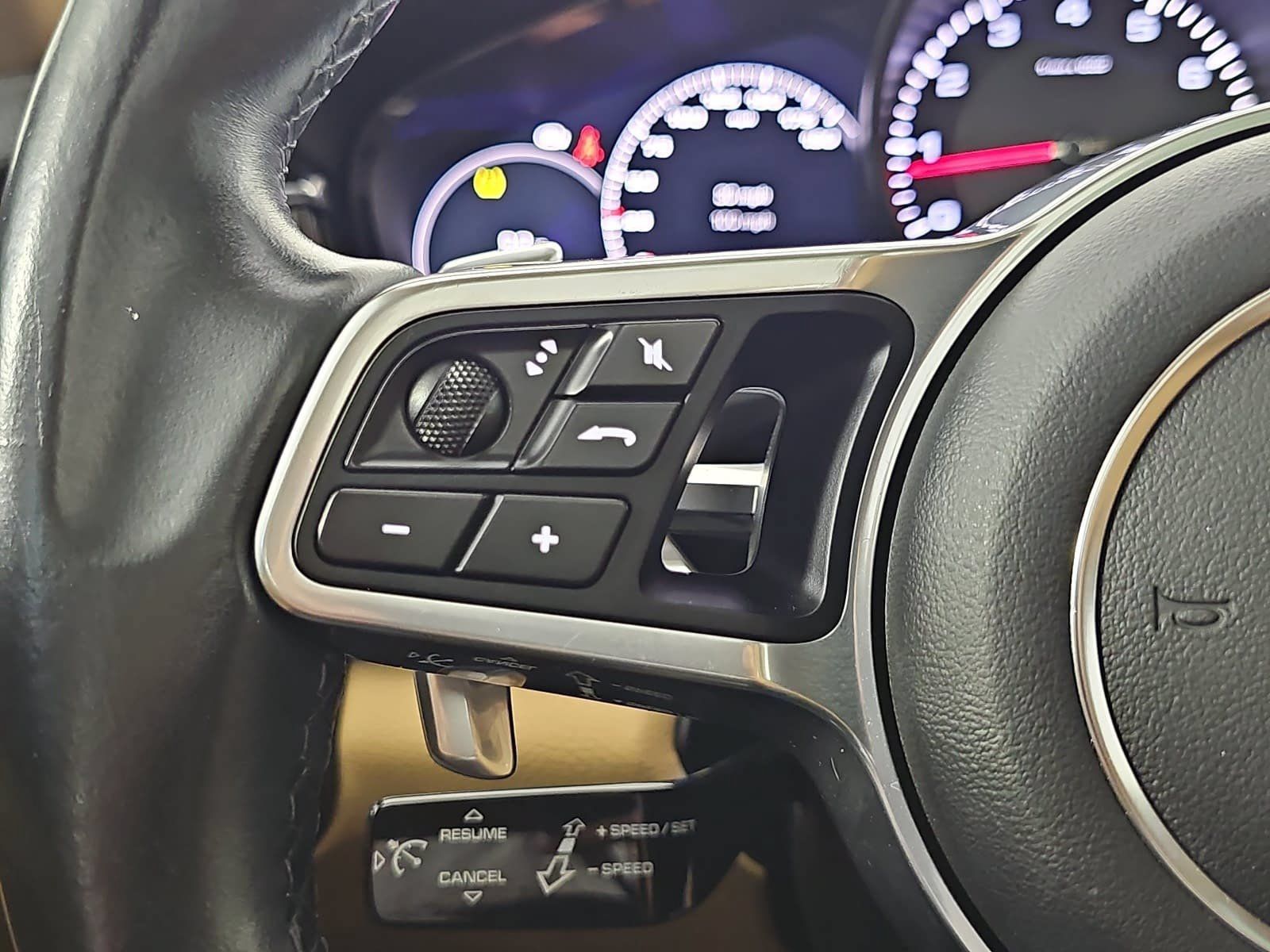 Used 2018 Porsche Panamera w/ Premium Package Plus RWD image 17
