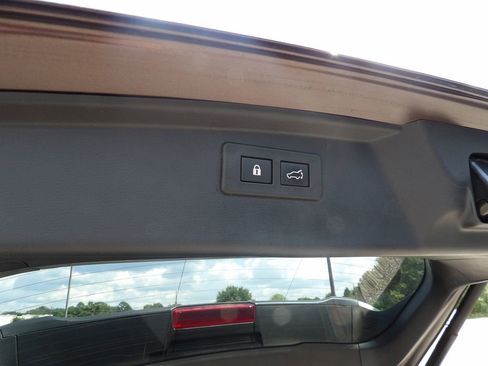 Used 2021 Subaru Outback Limited w/ Popular Package #2 image 18