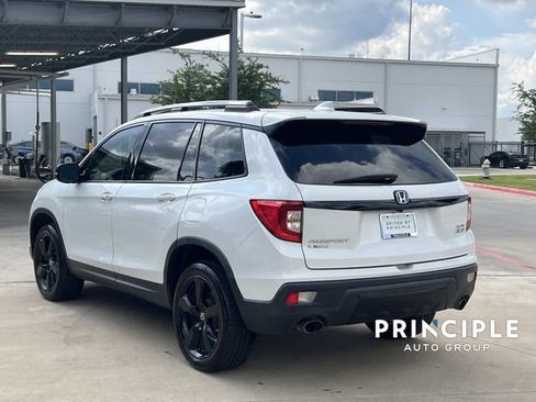 Used 2021 Honda Passport Elite image 11