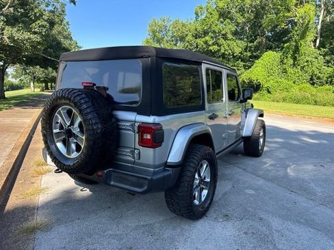 Used 2020 Jeep Wrangler Unlimited Sahara AWD/4WD image 7