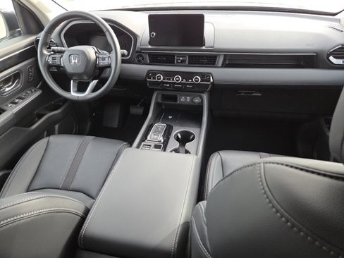 Used 2025 Honda Pilot EX-L image 26