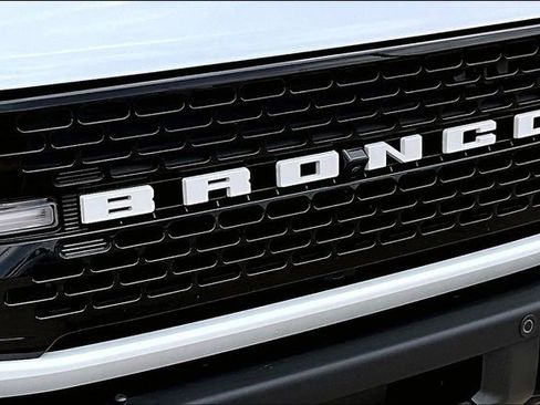 Used 2024 Ford Bronco Wildtrak AWD/4WD image 30