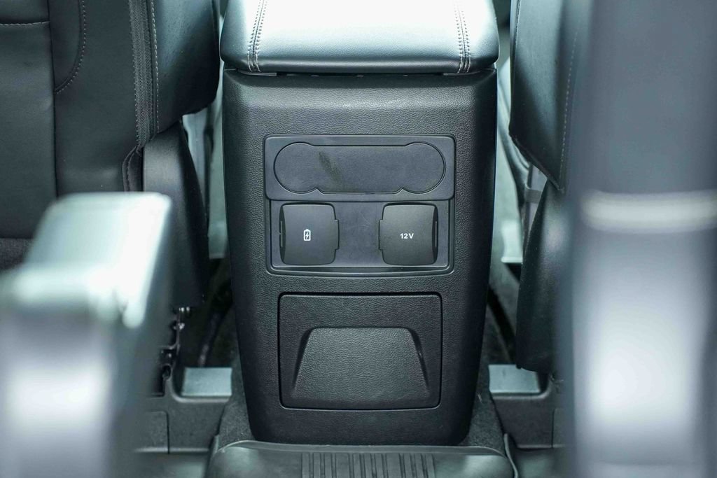Used 2023 Ford Explorer XLT w/ Equipment Group 202A AWD/4WD image 13