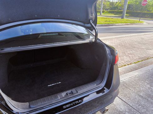 Used 2024 Nissan Sentra S FWD image 45