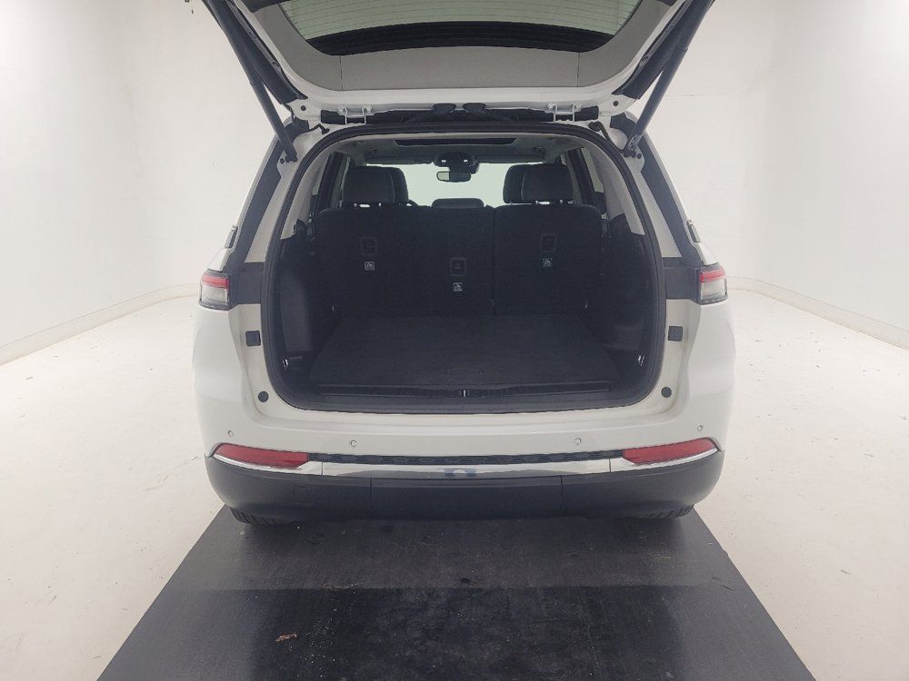 Used 2023 Jeep Grand Cherokee Limited AWD/4WD image 29