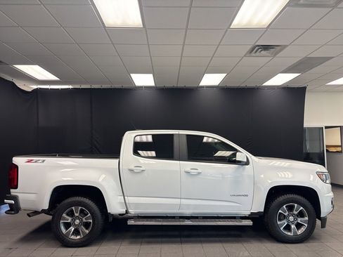 Used 2020 Chevrolet Colorado Z71 image 2