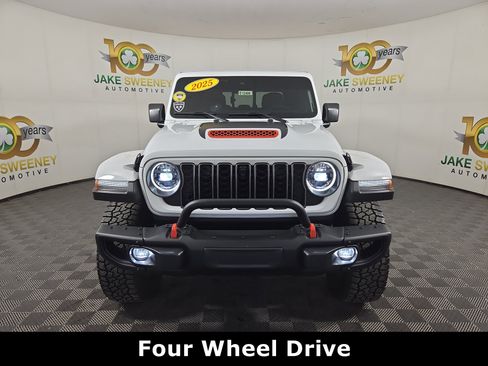 Certified 2025 Jeep Gladiator Mojave AWD/4WD image 3