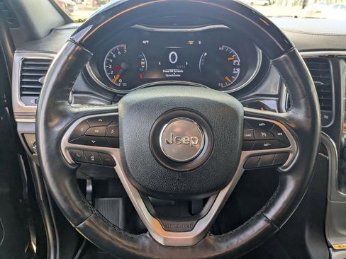 Used 2018 Jeep Grand Cherokee Overland image 14