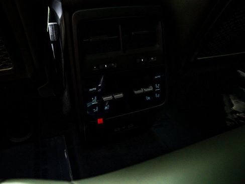 New 2026 Porsche Macan 4 Electric image 31