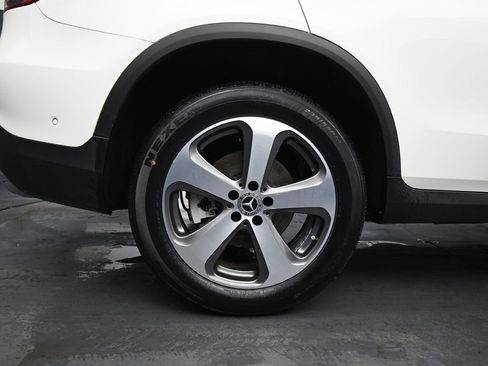 Used 2022 Mercedes-Benz GLC 300 4MATIC image 10