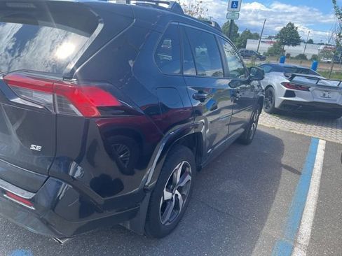 Used 2024 Toyota RAV4 SE w/ Weather & Moonroof Package AWD/4WD image 4