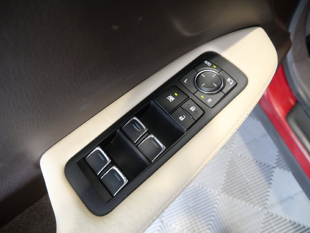 Used 2016 Lexus RX 450h AWD image 16