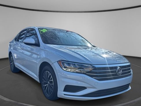 Used 2019 Volkswagen Jetta SE w/ Cold Weather Package image 1