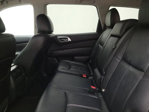 Used 2014 Nissan Pathfinder SL w/ SL Tech Package AWD/4WD image 18