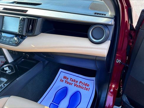 Used 2018 Toyota RAV4 Limited image 14