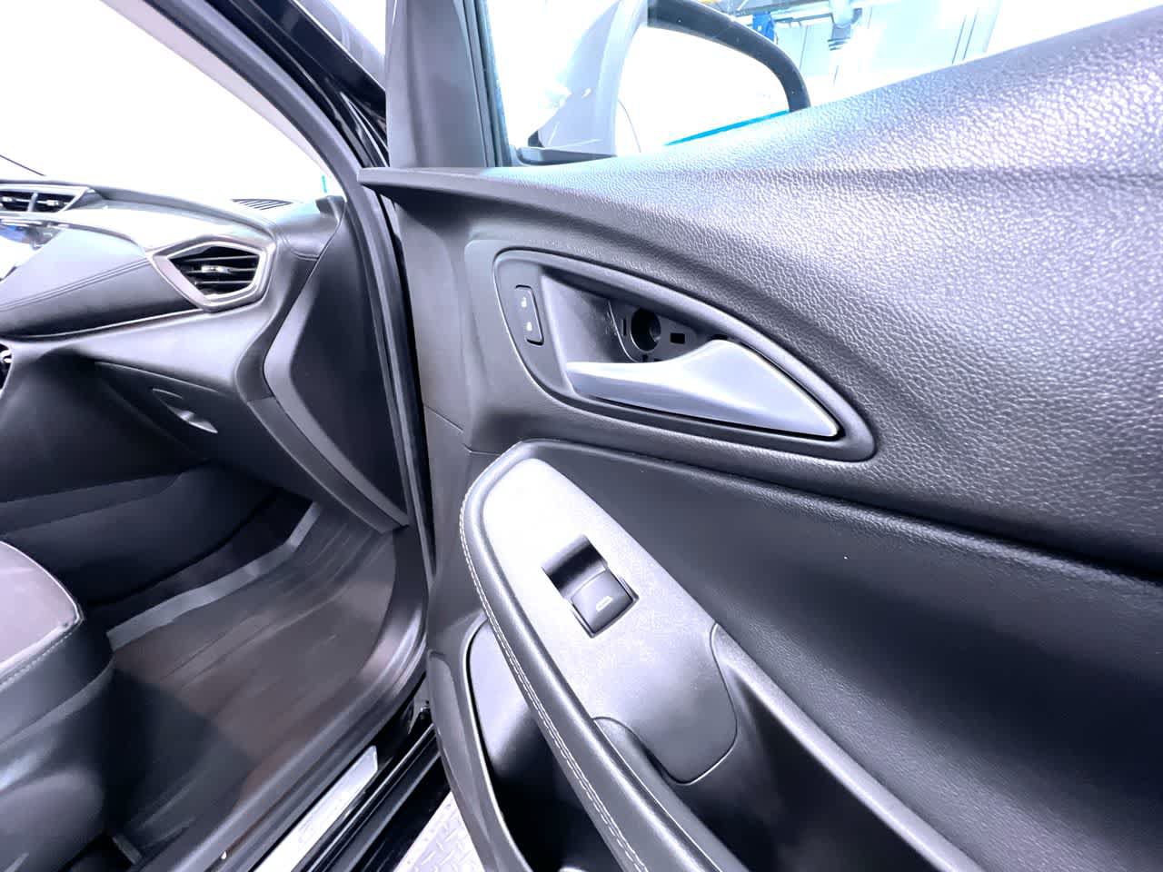 Used 2021 Buick Encore GX Select w/ Sport Touring Package FWD image 36