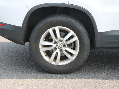 Used 2016 Volkswagen Tiguan S FWD image 12
