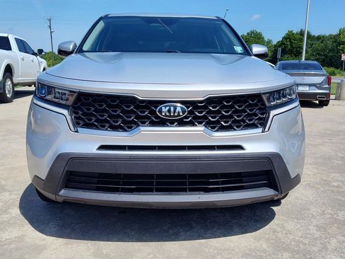 Used 2021 Kia Sorento LX FWD image 9