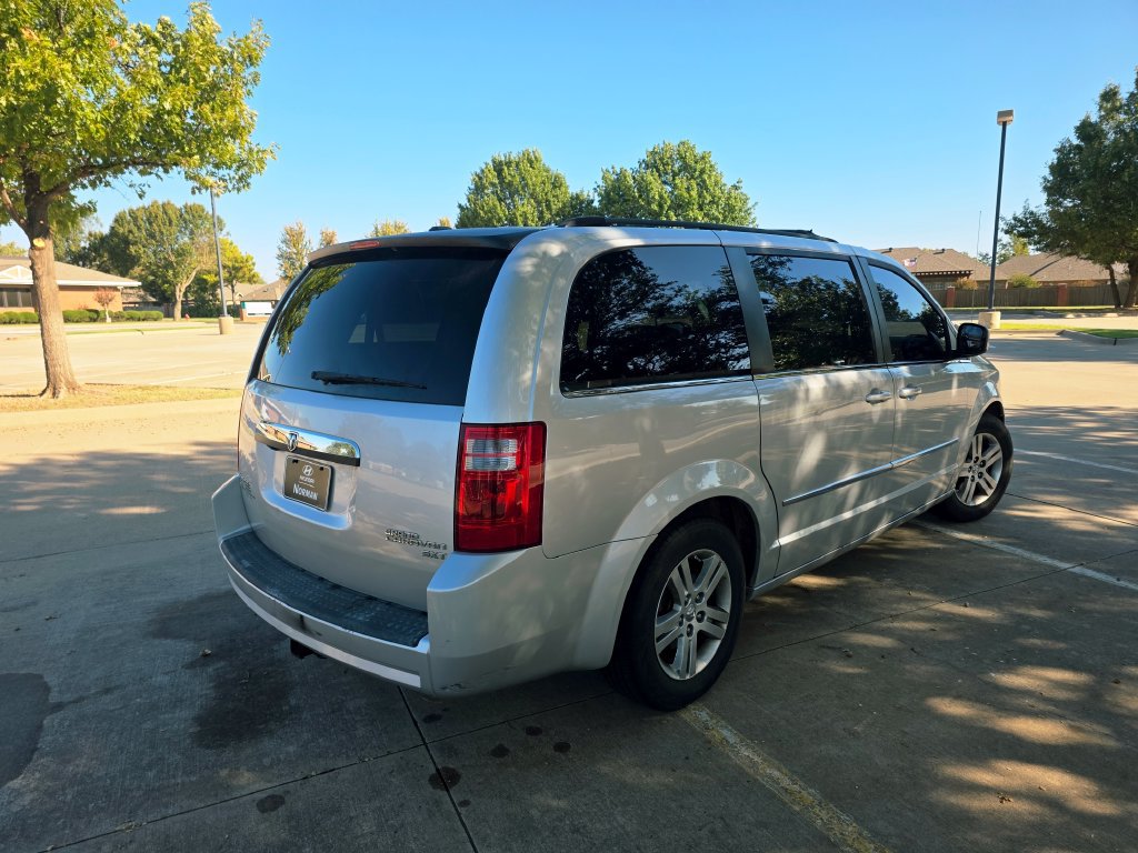 Used 2010 Dodge Grand Caravan SXT FWD image 20