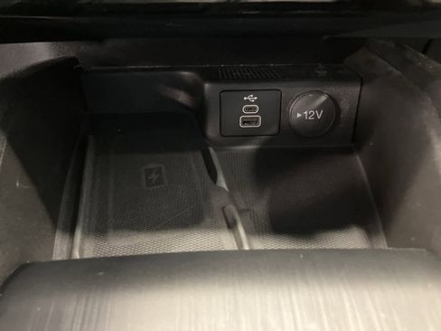 Used 2024 Ford Escape Platinum image 17