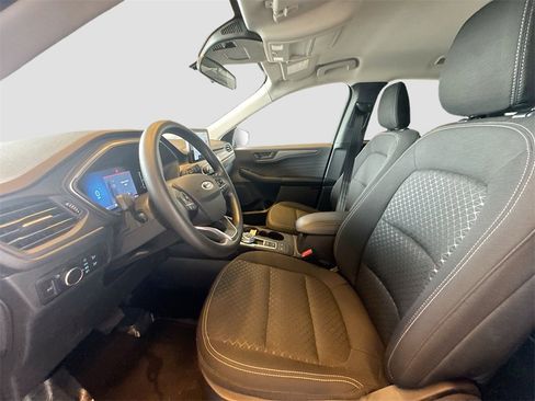 Used 2025 Ford Escape Active image 19