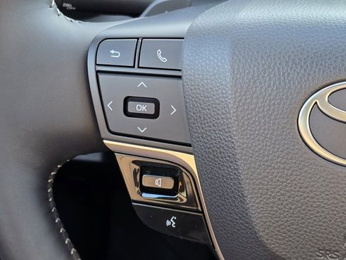 New 2025 Toyota Crown Signia image 19