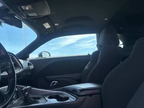 Used 2022 Dodge Challenger GT image 35