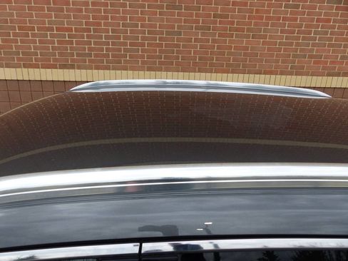 Used 2019 Lincoln Nautilus Premier image 13