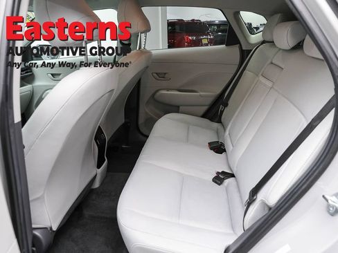 Used 2025 Hyundai Kona SEL FWD image 20
