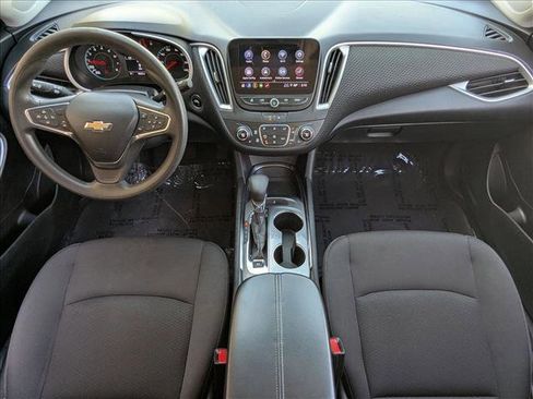 Used 2023 Chevrolet Malibu LT image 18