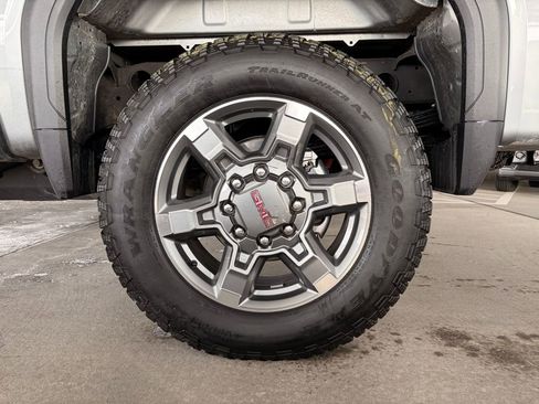 Used 2025 GMC Sierra 2500 SLE w/ SLE Value Package; AWD/4WD image 31