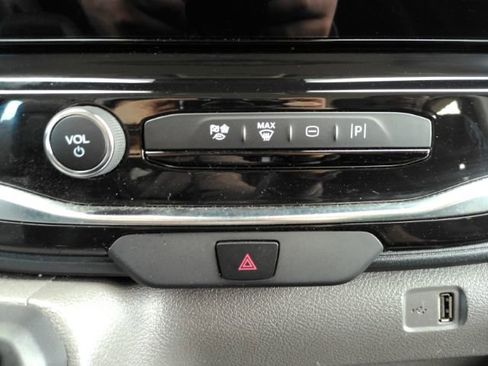 Used 2025 Ford Transit 350 XLT image 38