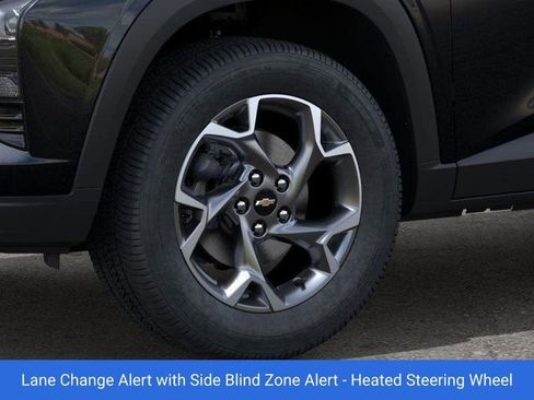 New 2026 Chevrolet Trax LT w/ Driver Confidence Package image 9