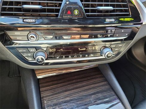Used 2019 BMW 530i w/ Convenience Package image 26