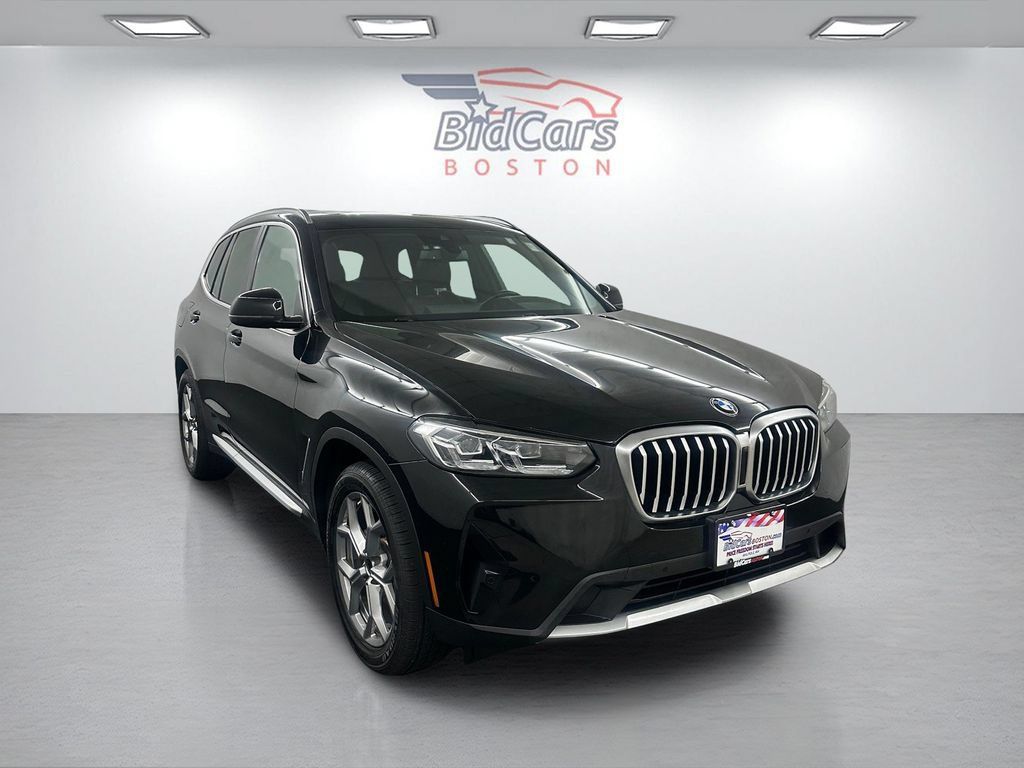 Used 2023 BMW X3 xDrive30i AWD/4WD image 3