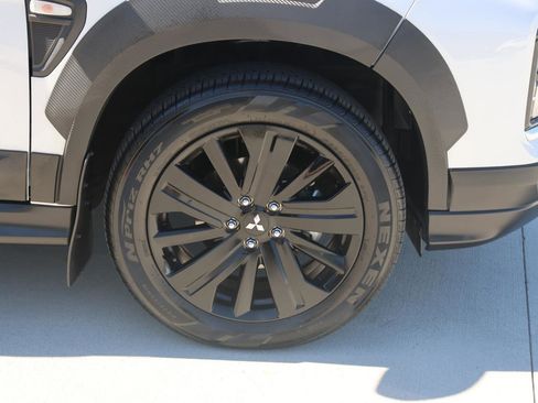 Used 2024 Mitsubishi Outlander Sport AWD image 9