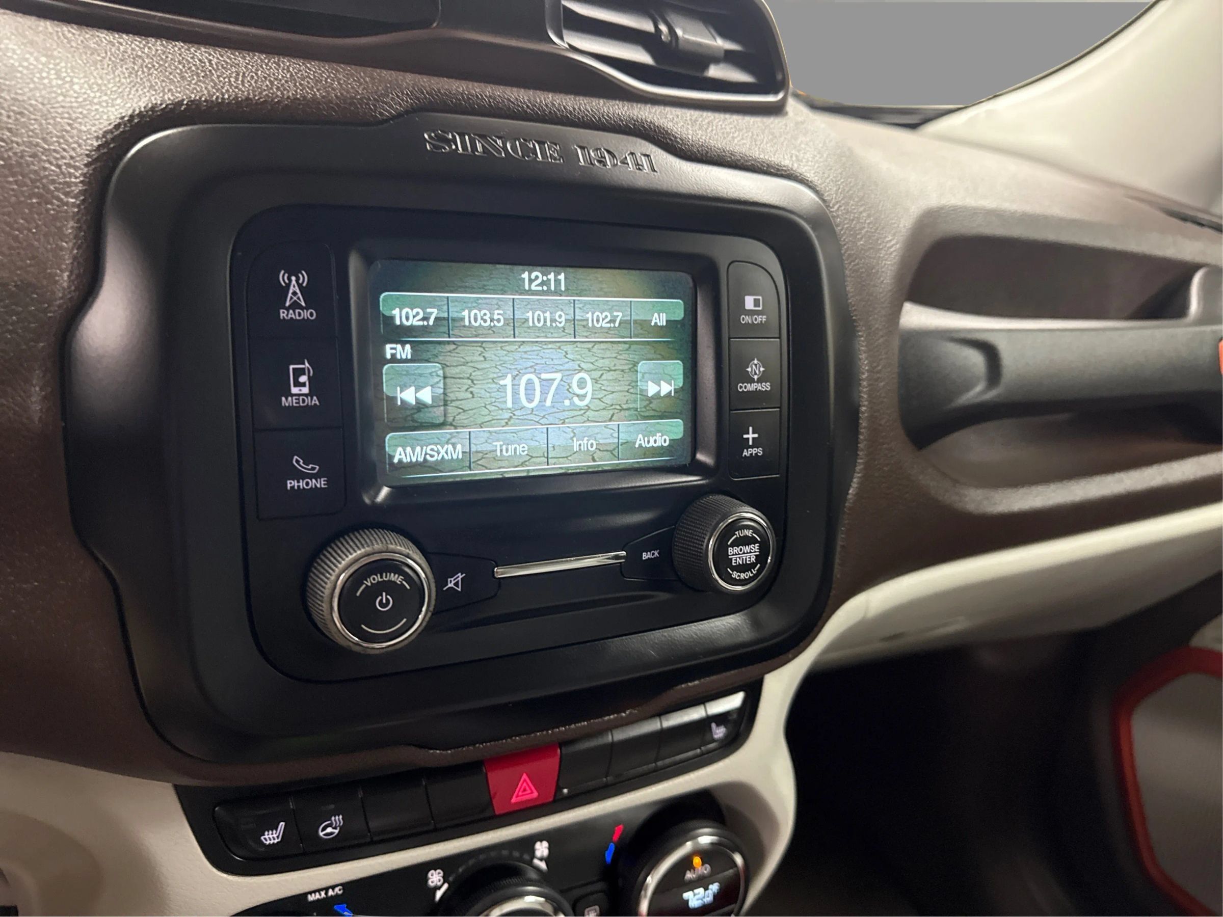 Used 2016 Jeep Renegade Limited AWD/4WD image 24