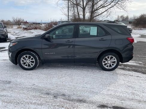 Used 2021 Chevrolet Equinox LS image 8