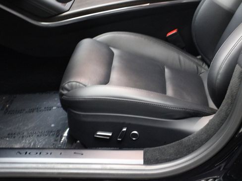 Used 2023 Tesla Model S AWD image 18