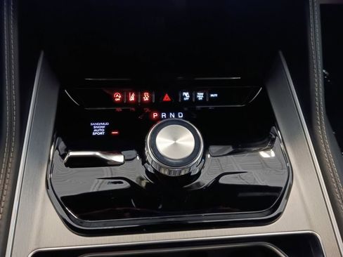 New 2026 Jeep Grand Wagoneer L Limited AWD/4WD image 10