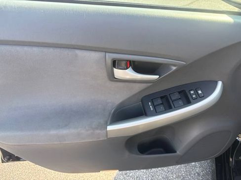 Used 2010 Toyota Prius Two FWD image 23