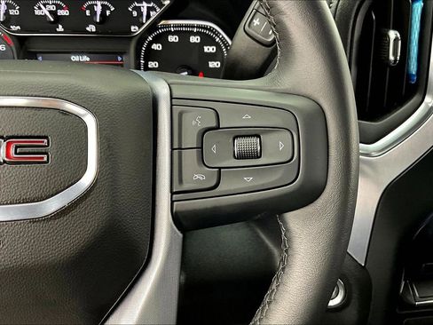 Used 2022 GMC Sierra 1500 Elevation image 20