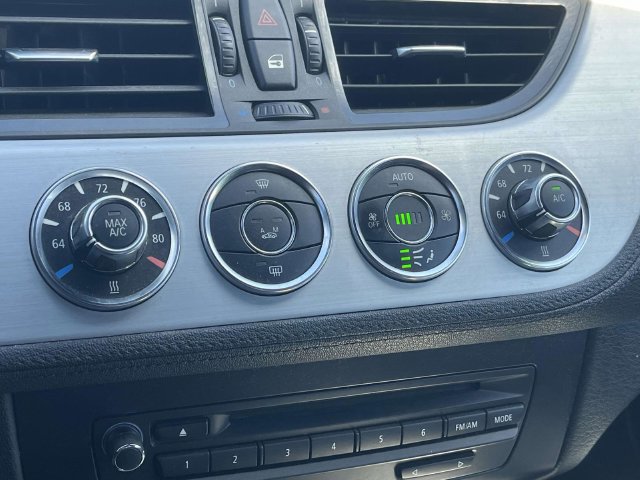 Used 2014 BMW Z4 sDrive35is RWD image 22