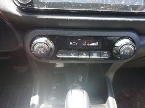Used 2021 Nissan Kicks SR w/ Interior Electronics Package FWD image 11