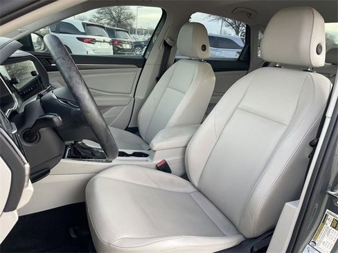 Used 2019 Volkswagen Jetta SEL image 23