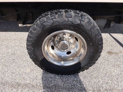 Used 2010 Ford E-350 and Econoline 350 Super Duty image 28