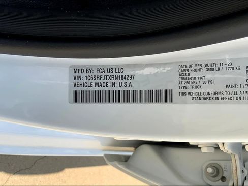 Used 2024 RAM 1500 Laramie image 28